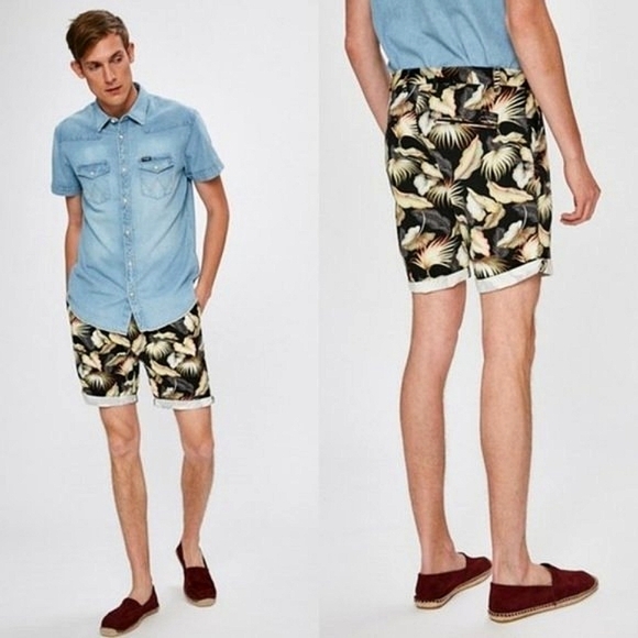 Scotch & Soda Tropical Print 8" Inseam Cotton Shorts - Picture 2 of 14